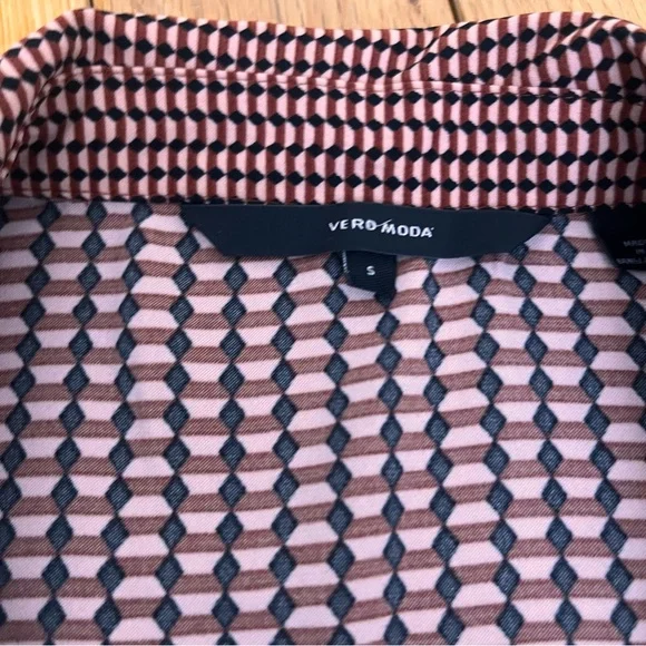 Vero Moda Patterned Dress - Picture 6 of 7